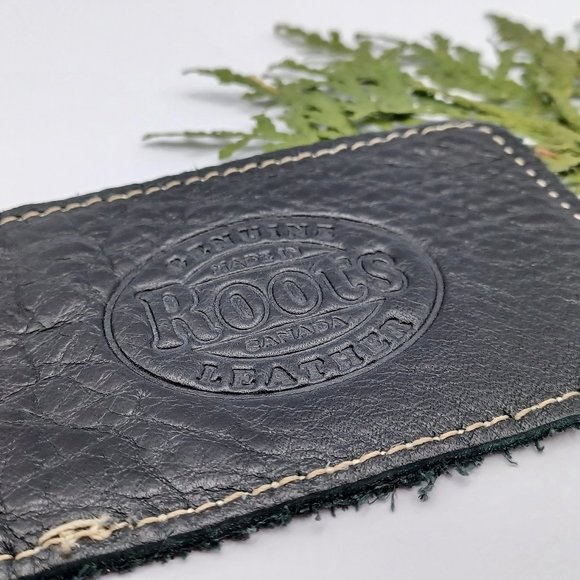 Roots Black Leather Card Holder - Picture 1 of 4